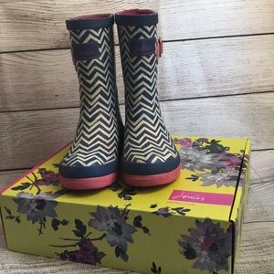 Joules rain boots for stomping in puddles:)